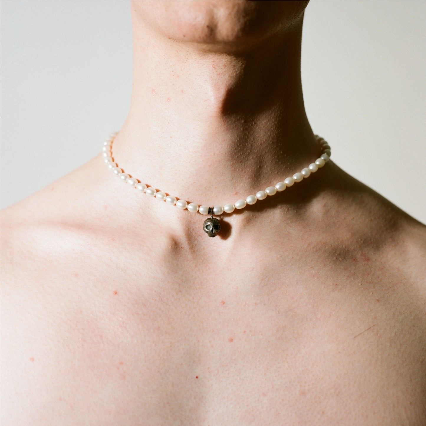 PEARL NECKLACE WITH SKULL