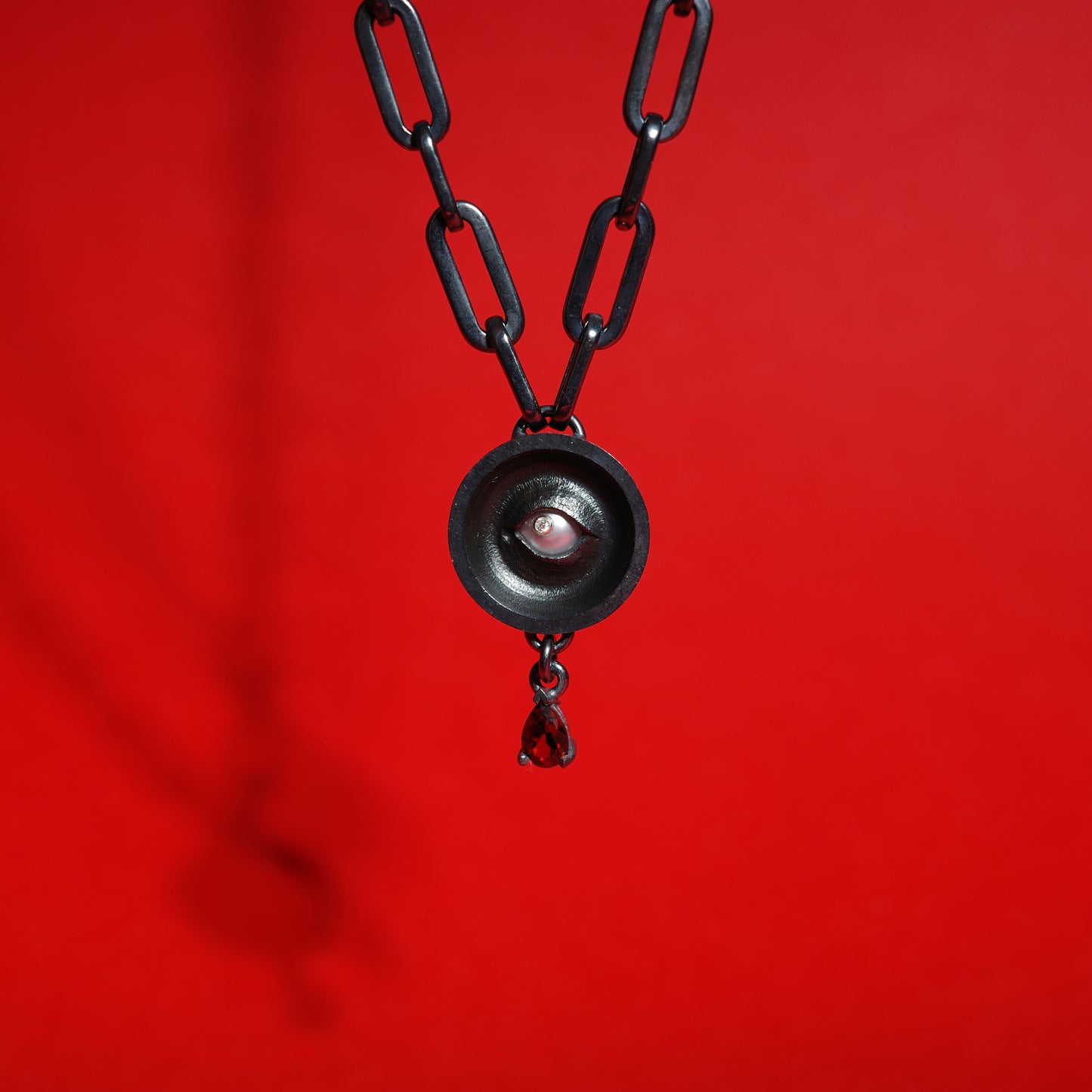 ROLLED-BACK EYE NECKLACE